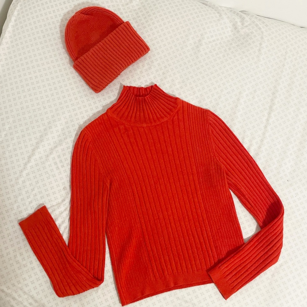 • UO cropped ribbed orange red turtleneck • - Picture 4 of 8